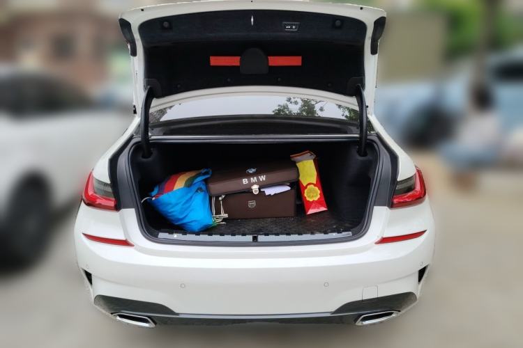 Used BMW 3 Series 2022 325Li M Sport Package Trunk