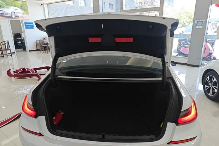 Used BMW 3 Series 2022 Restyled 320Li M Sport Package Trunk