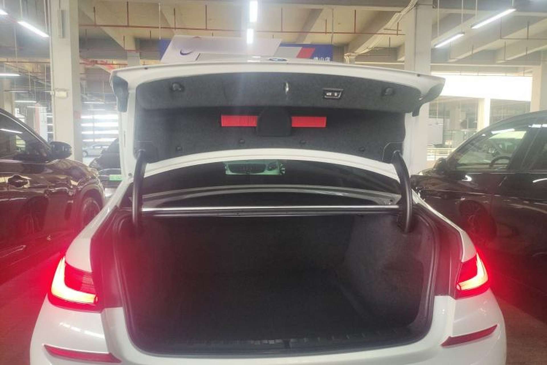 Used BMW 3 Series 2022 Updated 325Li M Sport Package Trunk