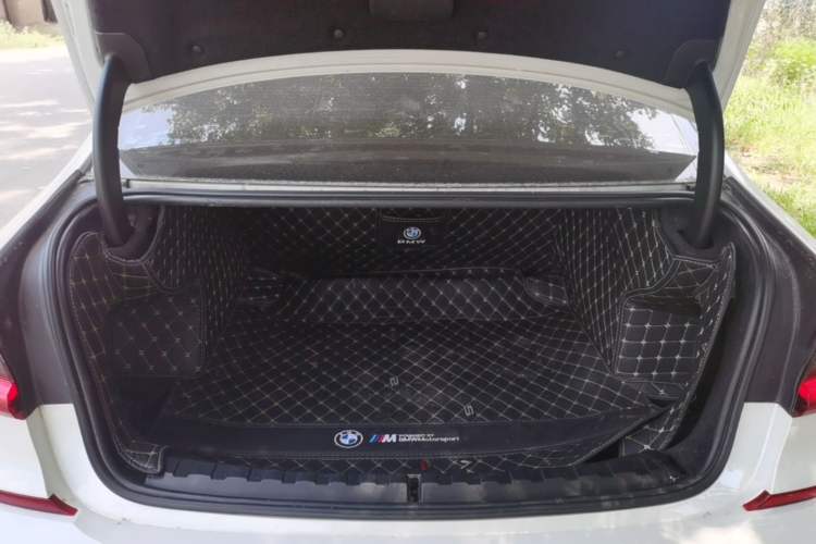 Used BMW 3 Series 2022 320Li M Sport Package Trunk