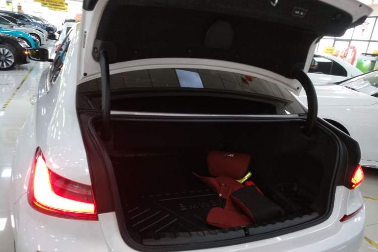 Used BMW 3 Series 2022 Updated 325Li M Sport Package Trunk
