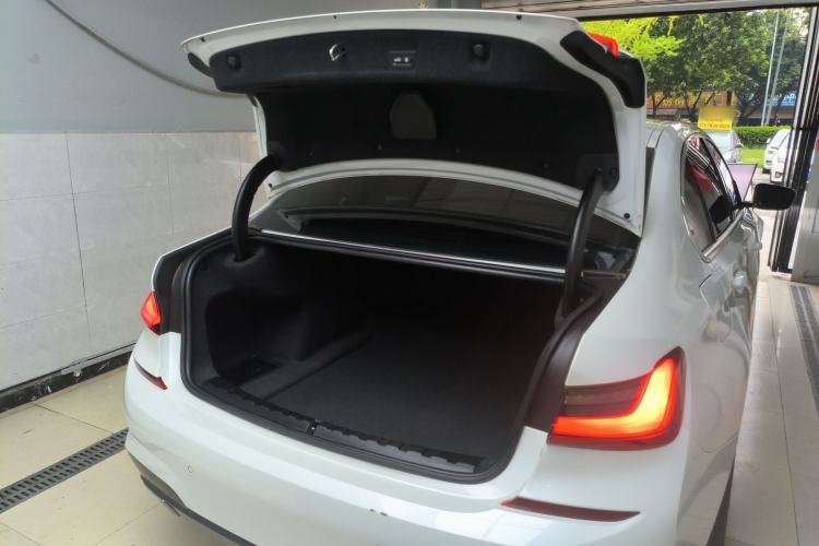 Used BMW 3 Series 2022 325Li M Sport Package Trunk