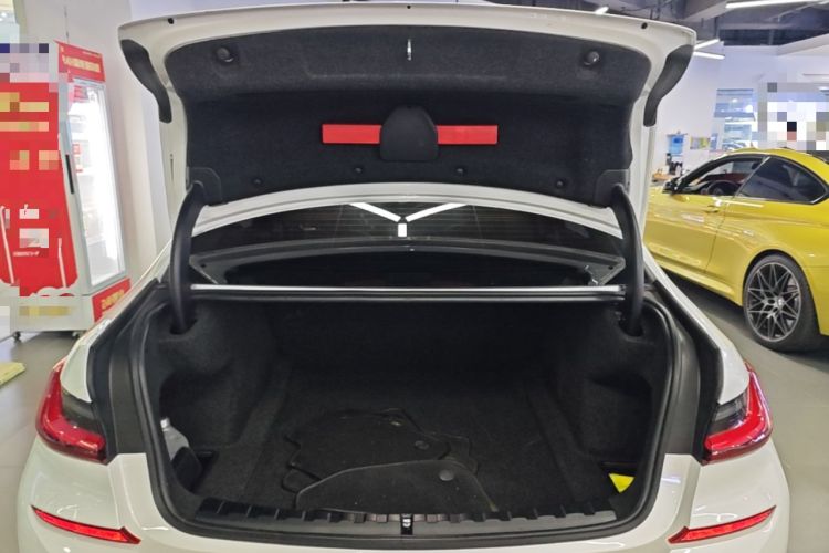 Used BMW 3 Series 2022 325i M Sport Package Trunk