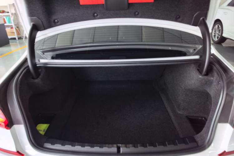 Used BMW 3 Series 2022 Restyled 320Li M Sport Package Trunk