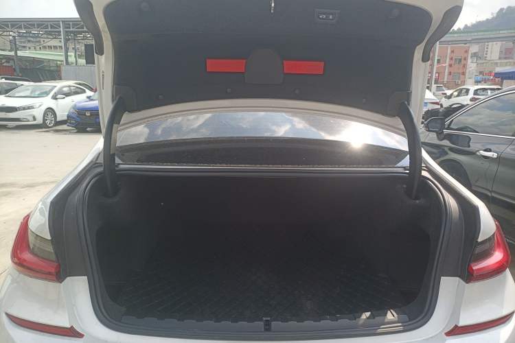 Used BMW 3 Series 2022 325Li M Sport Night Edition Package Trunk