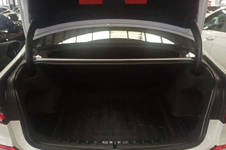 Used BMW 3 Series 2022 Restyled 320Li M Sport Package Trunk