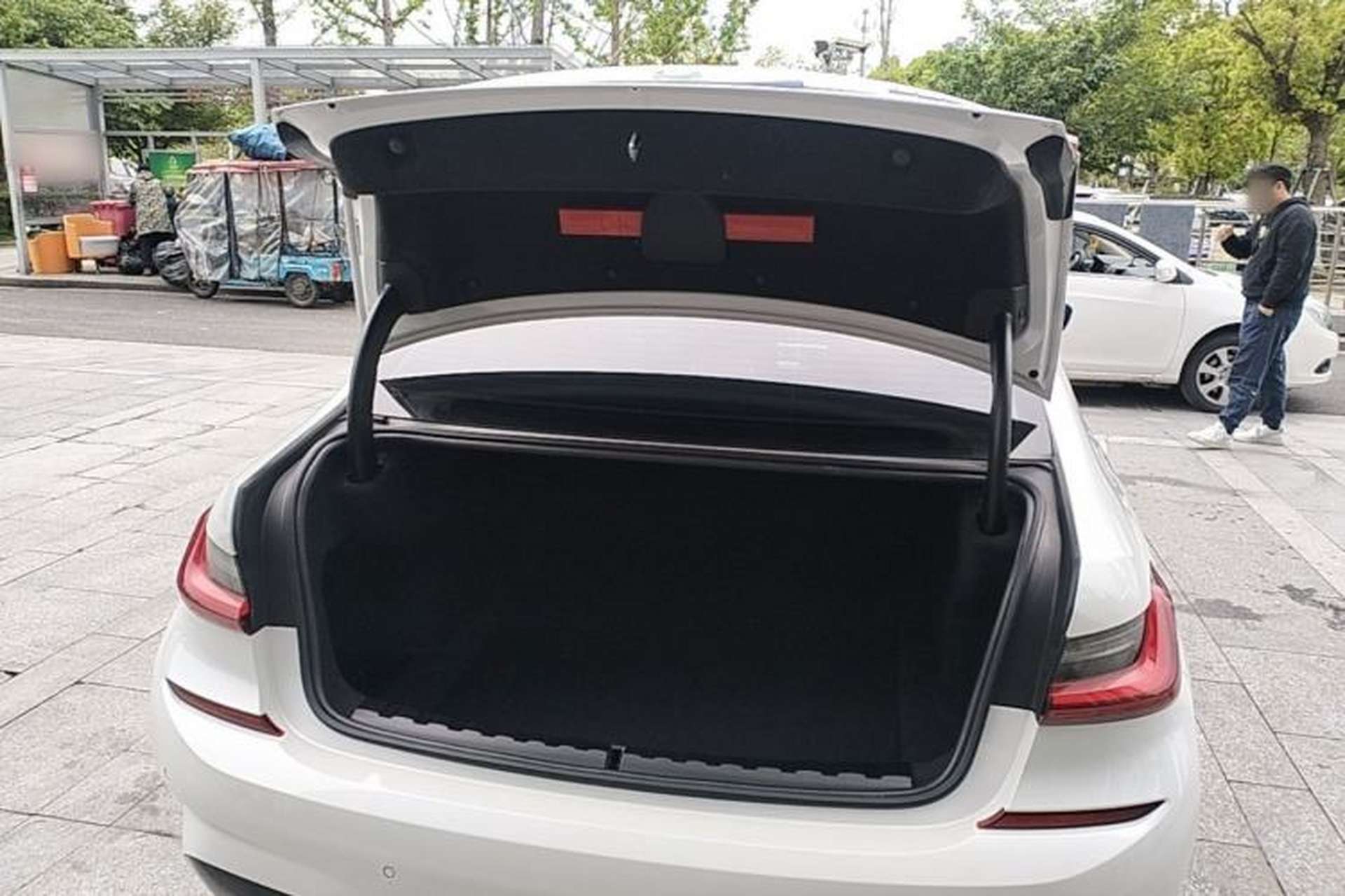 Used BMW 3 Series 2022 320Li M Sport Package Trunk