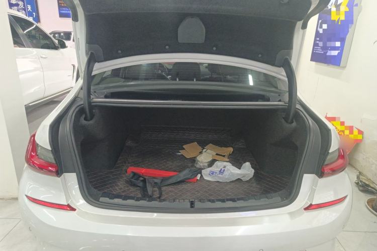 Used BMW 3 Series 2022 Revised 325i M Sport Night Edition Package Trunk