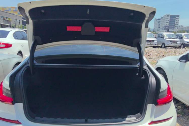 Used BMW 3 Series 2022 320Li M Sport Package Trunk