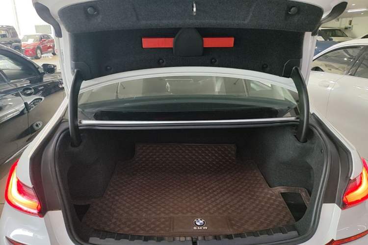 Used BMW 3 Series 2022 Restyled 320Li M Sport Package Trunk