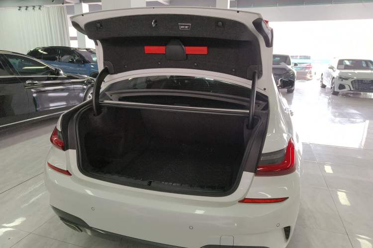 Used BMW 3 Series 2022 325Li M Sport Package Trunk