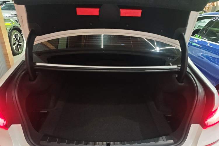 Used BMW 3 Series 2022 325Li M Sport Package Trunk