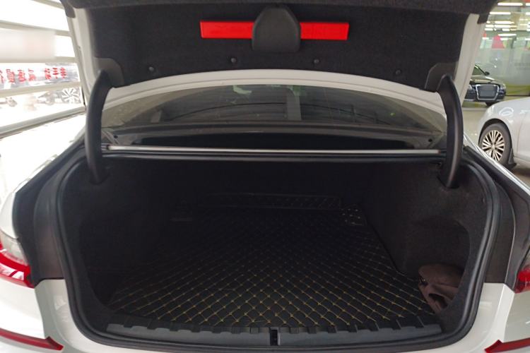 Used BMW 3 Series 2022 Restyled 320Li M Sport Package Trunk