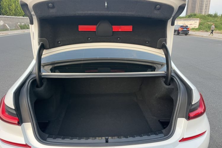 Used BMW 3 Series 2022 325i M Sport Package Trunk