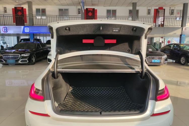 Used BMW 3 Series 2022 325Li M Sport Package Trunk