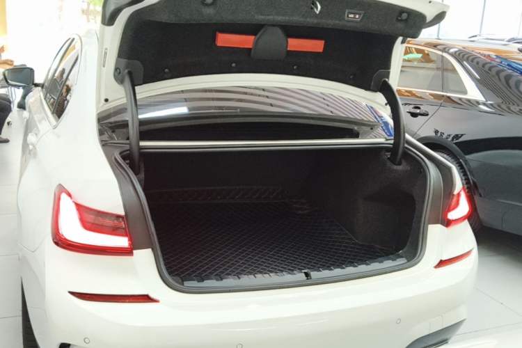 Used BMW 3 Series 2022 Updated 325Li M Sport Package Trunk