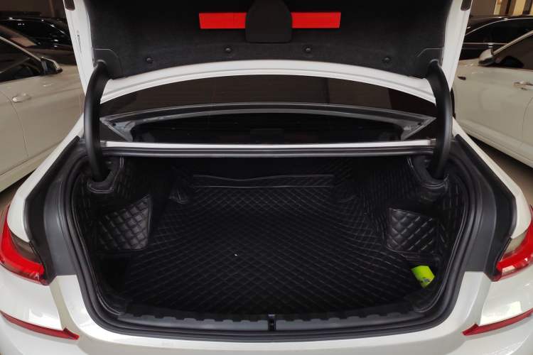 Used BMW 3 Series 2022 325Li M Sport Package Trunk
