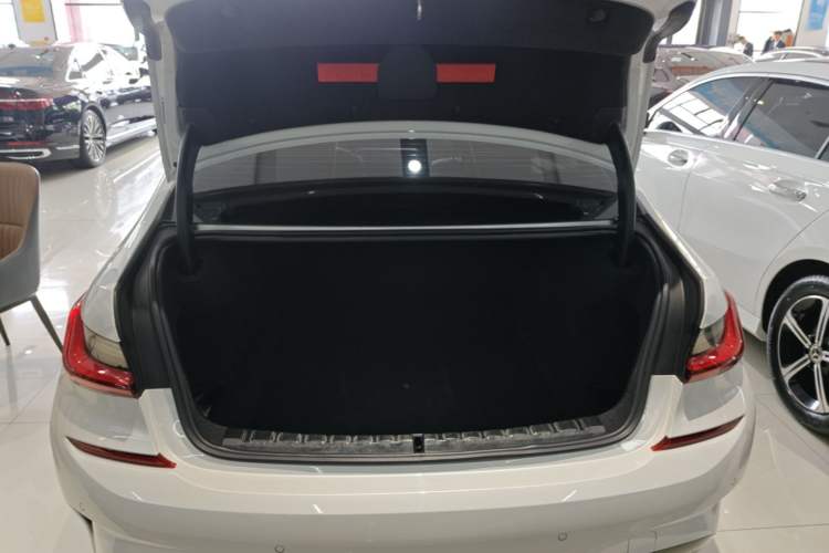 Used BMW 3 Series 2022 320Li M Sport Package Trunk