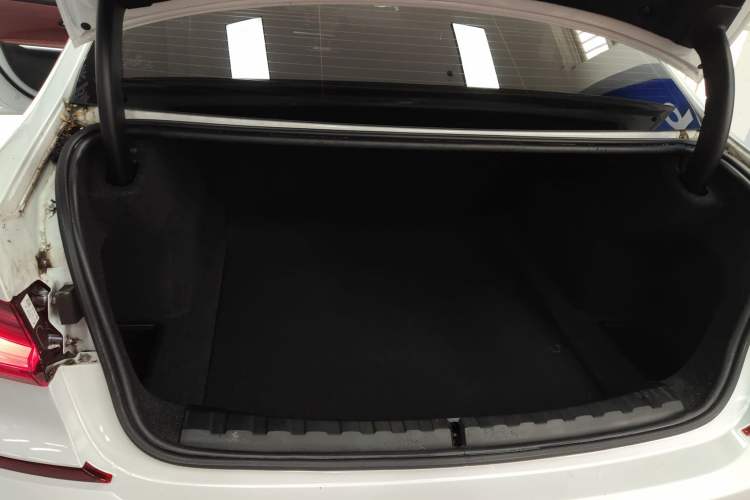Used BMW 3 Series 2022 320Li M Sport Package Trunk
