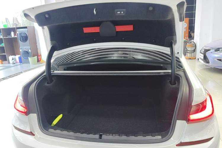 Used BMW 3 Series 2022 Updated 325Li M Sport Package Trunk