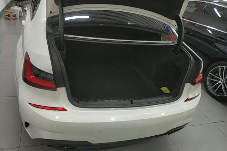 Used BMW 3 Series 2022 Restyled 325Li M Sport Night Edition Package Trunk