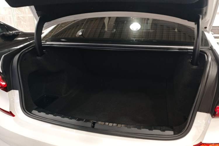 Used BMW 3 Series 2022 325Li M Sport Package Trunk