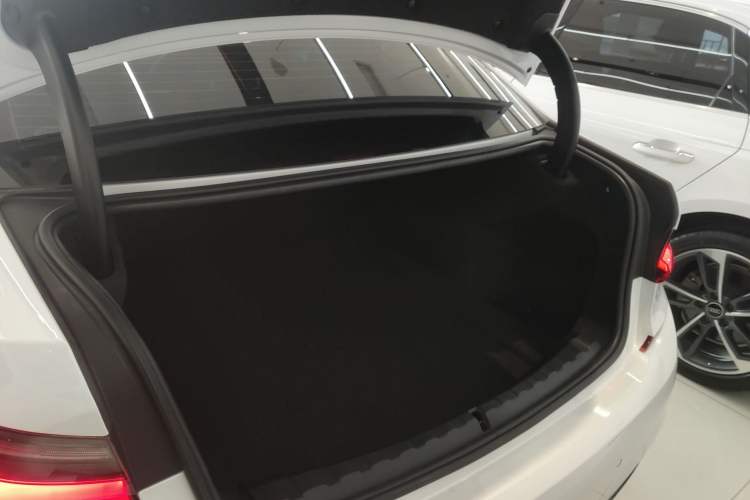 Used BMW 3 Series 2022 330Li xDrive M Sport Night Edition Package Trunk