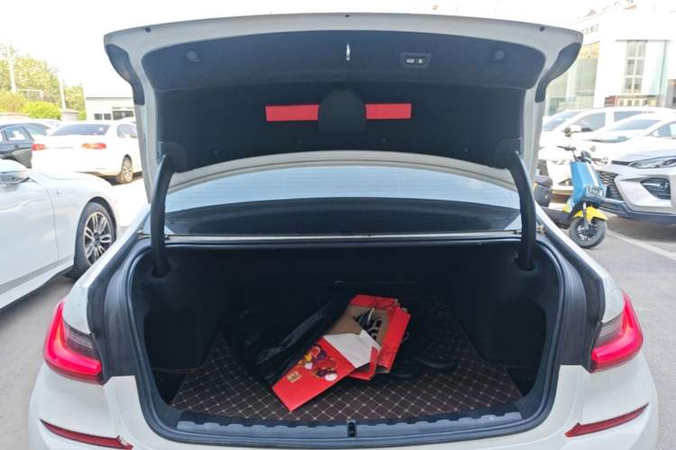 Used BMW 3 Series 2022 325Li M Sport Package Trunk