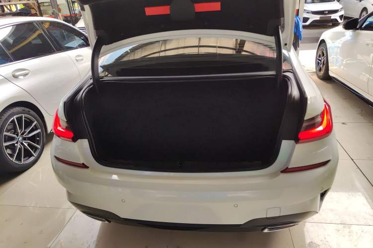 Used BMW 3 Series 2022 325Li M Sport Package Trunk