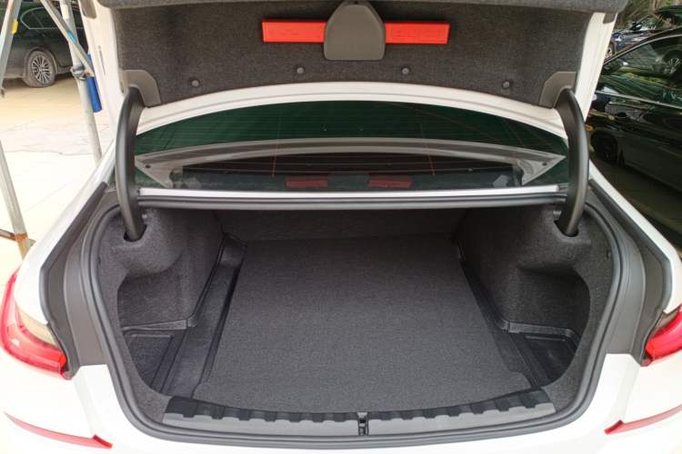 Used BMW 3 Series 2022 325Li M Sport Night Edition Package Trunk