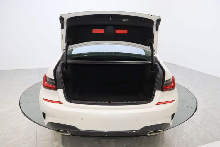 Used BMW 3 Series 2022 325Li M Sport Package Trunk