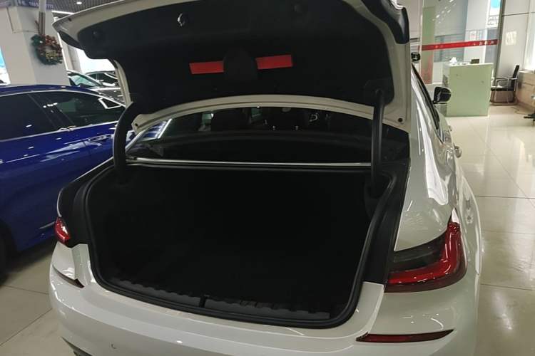 Used BMW 3 Series 2022 330i M Sport Night Edition Trunk