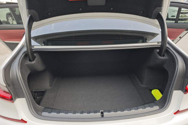 Used BMW 3 Series 2022 Updated 325Li M Sport Package Trunk
