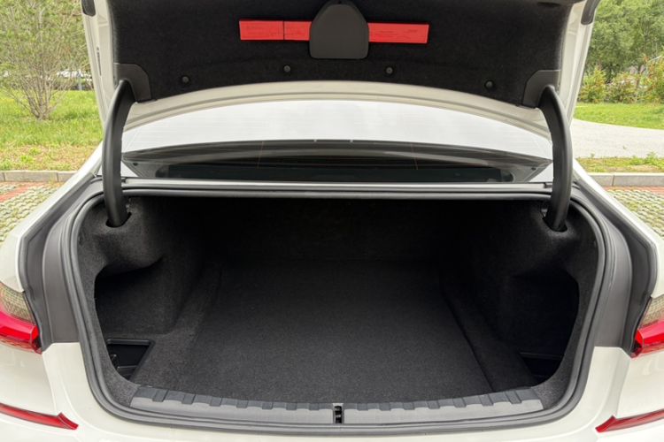 Used BMW 3 Series 2022 325Li M Sport Package Trunk