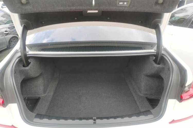 Used BMW 3 Series 2022 325Li M Sport Package Trunk