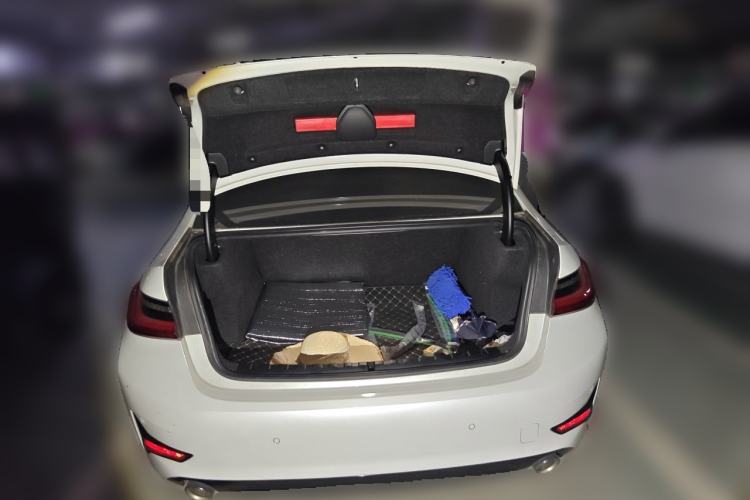 Used BMW 3 Series 2022 320i Sport Package Trunk