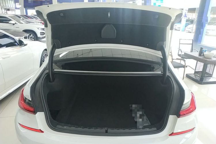 Used BMW 3 Series 2022 325i M Sport Night Edition Package Trunk