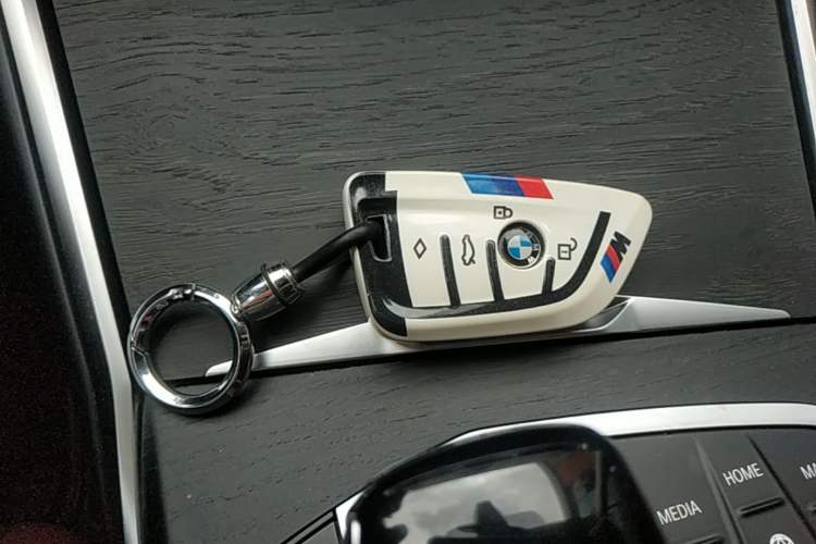 Used BMW 3 Series 2022 325i M Sport Package Vehicle Key