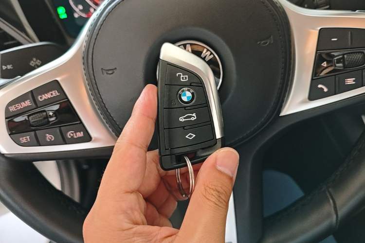 Used BMW 3 Series 2022 Updated 325Li M Sport Package Vehicle Key