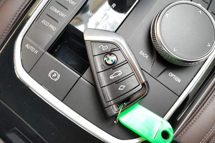 Used BMW 3 Series 2022 Updated 320i Sport Package Vehicle Key