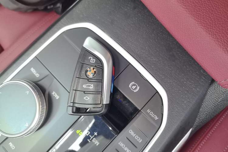 Used BMW 3 Series 2022 325i M Sport Package Vehicle Key