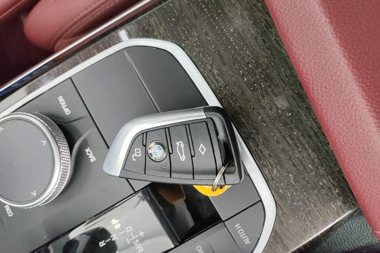 Used BMW 3 Series 2022 325Li M Sport Package Vehicle Key