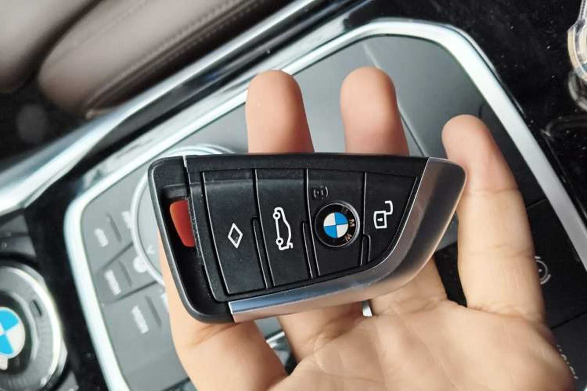 Used BMW 3 Series 2022 Updated 320i Sport Package Vehicle Key