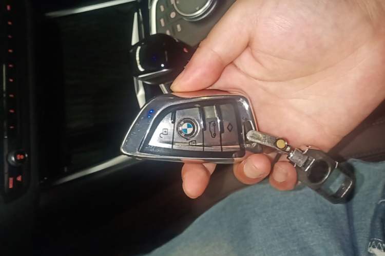 Used BMW 3 Series 2022 Restyled 320Li M Sport Package Vehicle Key