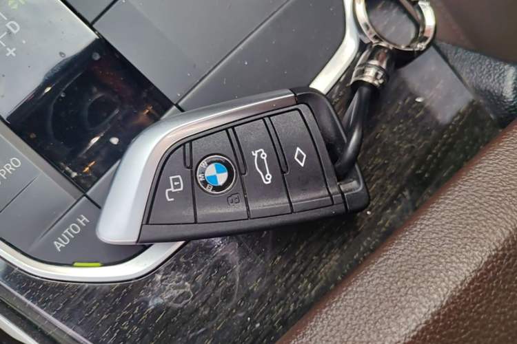 Used BMW 3 Series 2022 Updated 325Li M Sport Package Vehicle Key