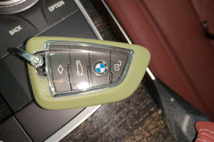 Used BMW 3 Series 2022 325Li M Sport Package Vehicle Key
