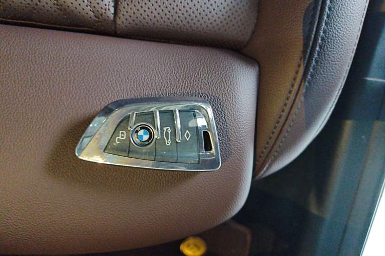 Used BMW 3 Series 2022 Restyled 320Li M Sport Package Vehicle Key