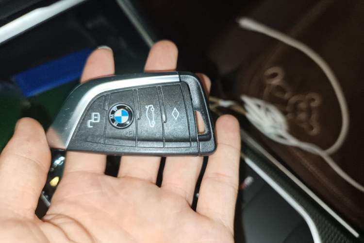 Used BMW 3 Series 2022 330i M Sport Night Edition Vehicle Key