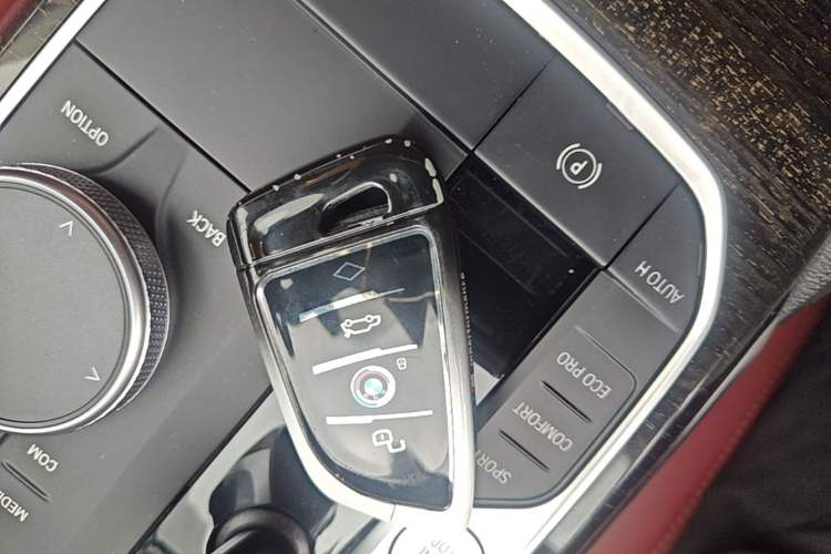 Used BMW 3 Series 2022 325Li M Sport Package Vehicle Key