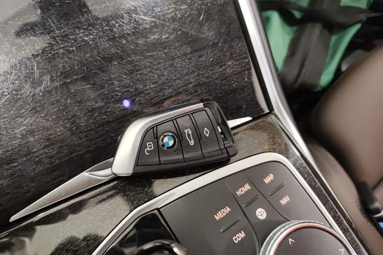 Used BMW 3 Series 2022 Updated 325Li M Sport Package Vehicle Key